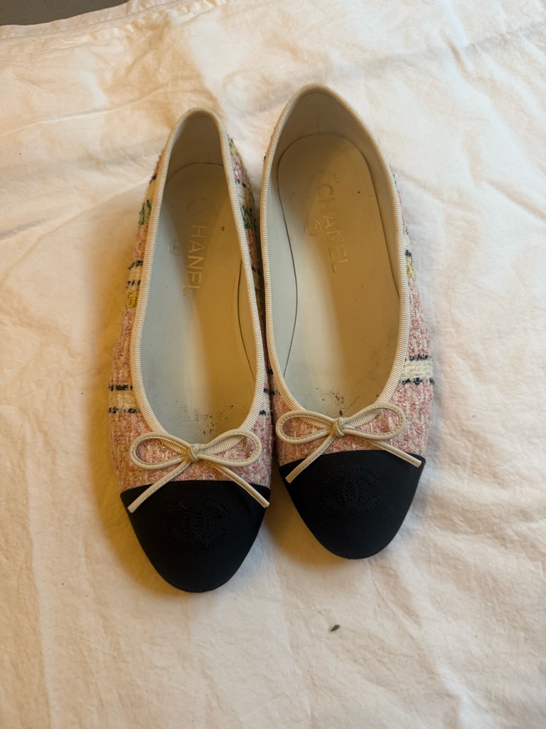 Chanel Pink Tweed Ballerina Flats With Black Cap Toe
